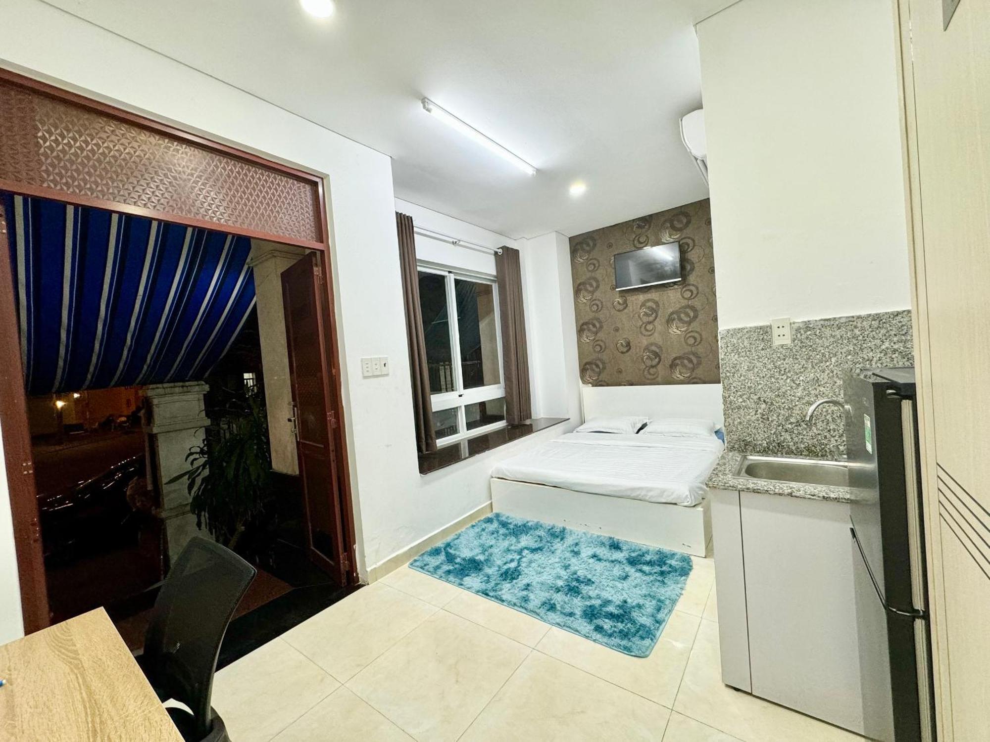 Khách sạn hẻo lánh Dlux Cityland Go Vap